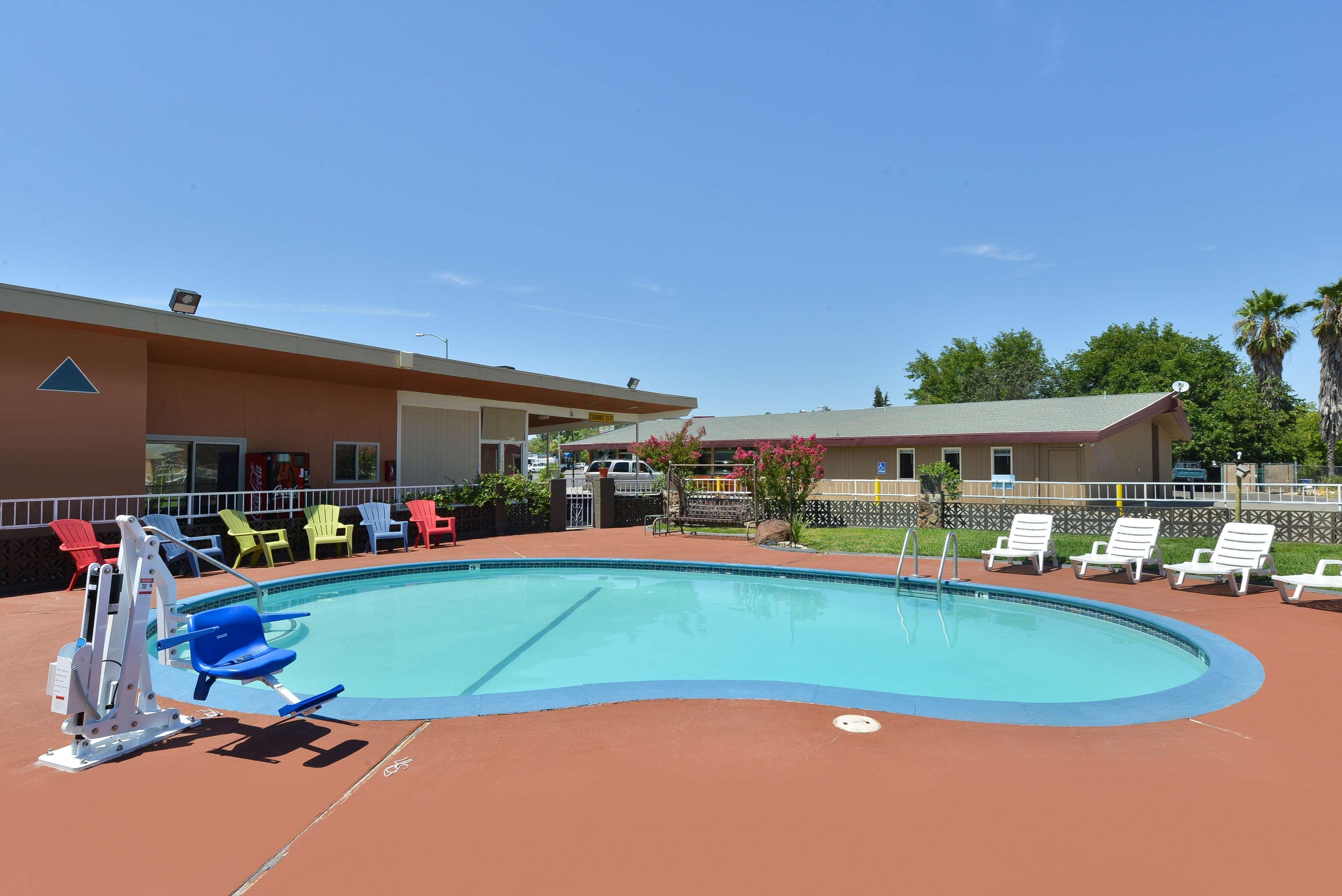 Hotel Dan Inn Barretos By Nacional Inn Exteriör bild