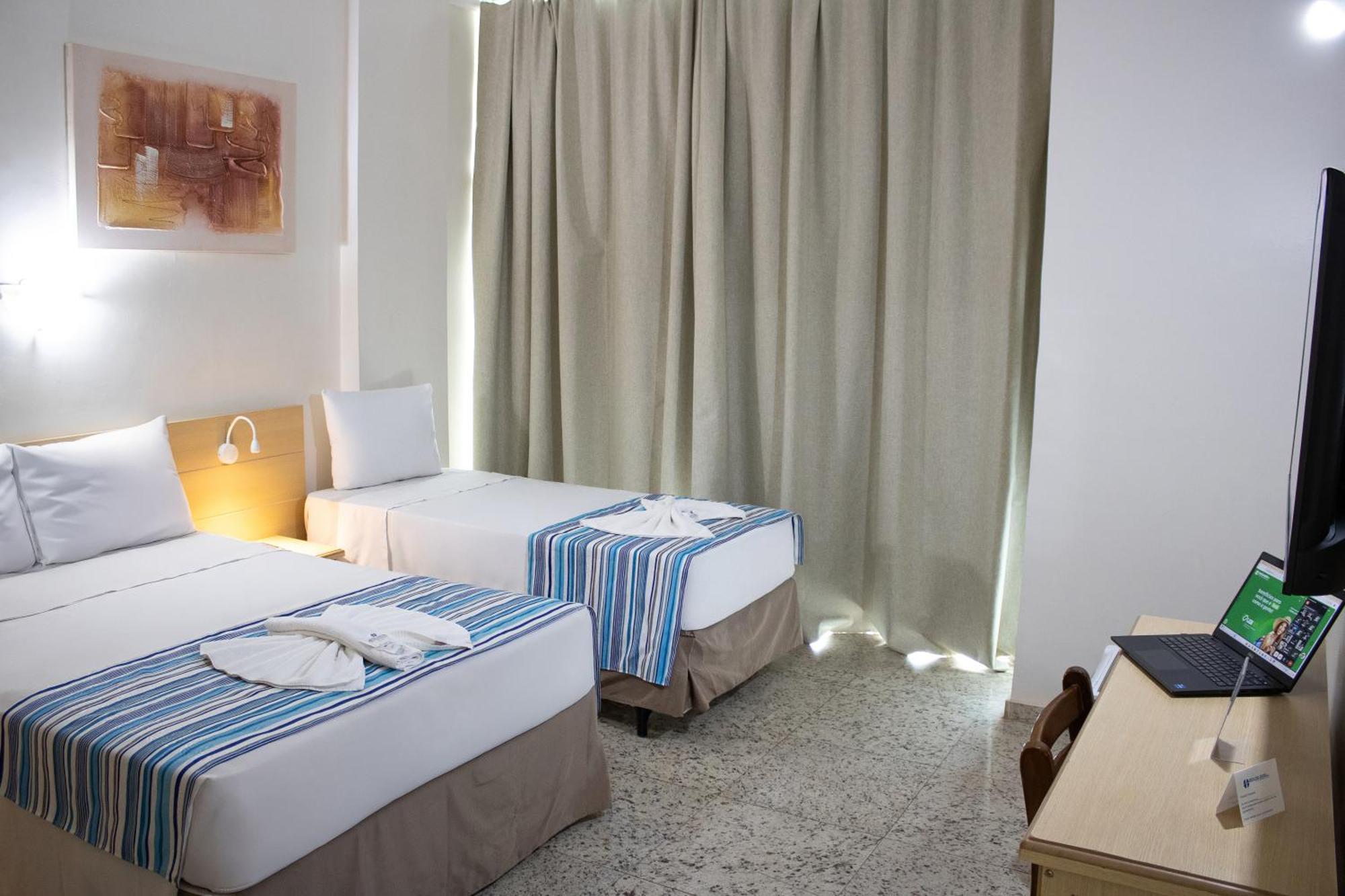 Hotel Dan Inn Barretos By Nacional Inn Exteriör bild