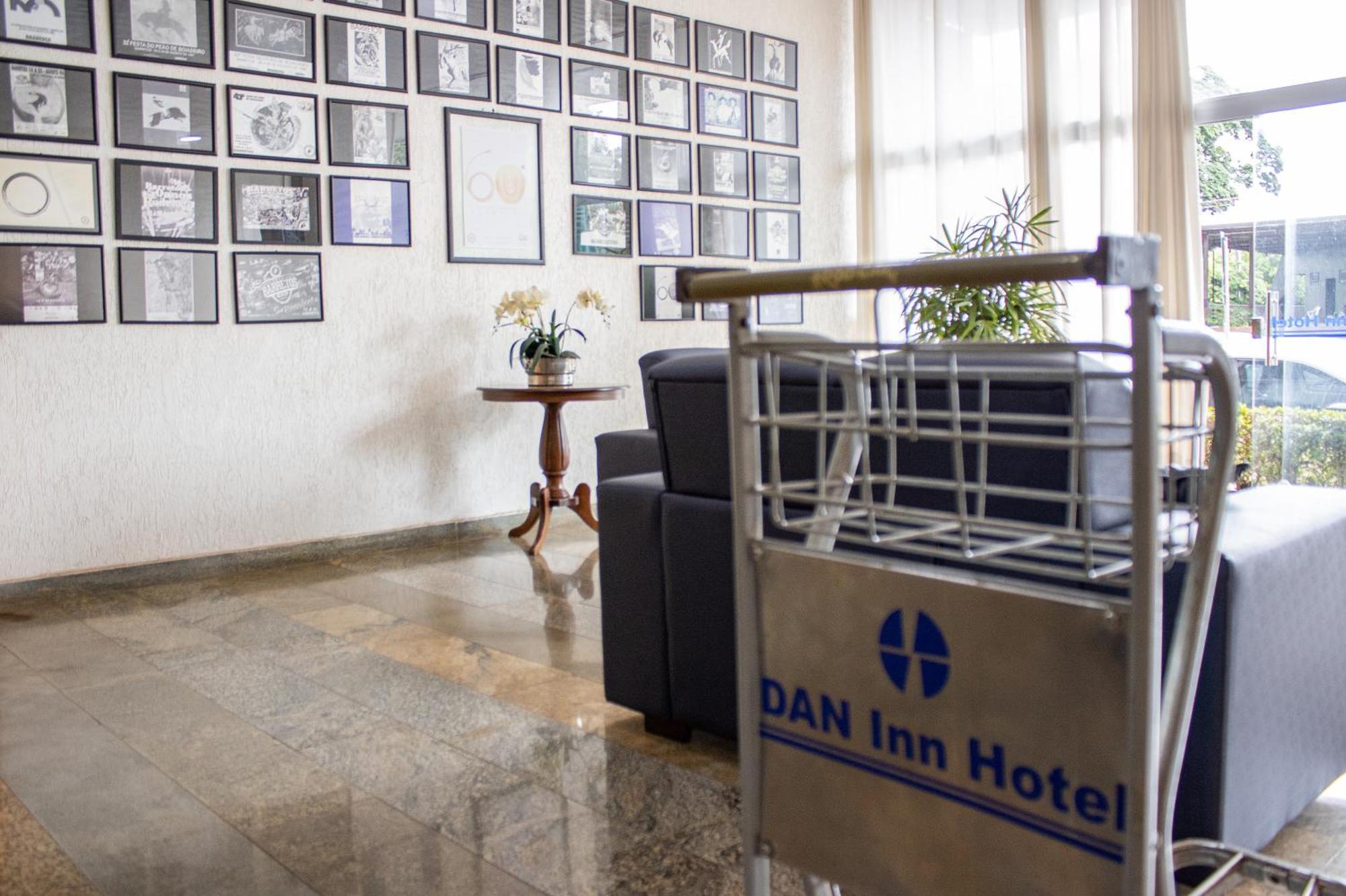 Hotel Dan Inn Barretos By Nacional Inn Exteriör bild