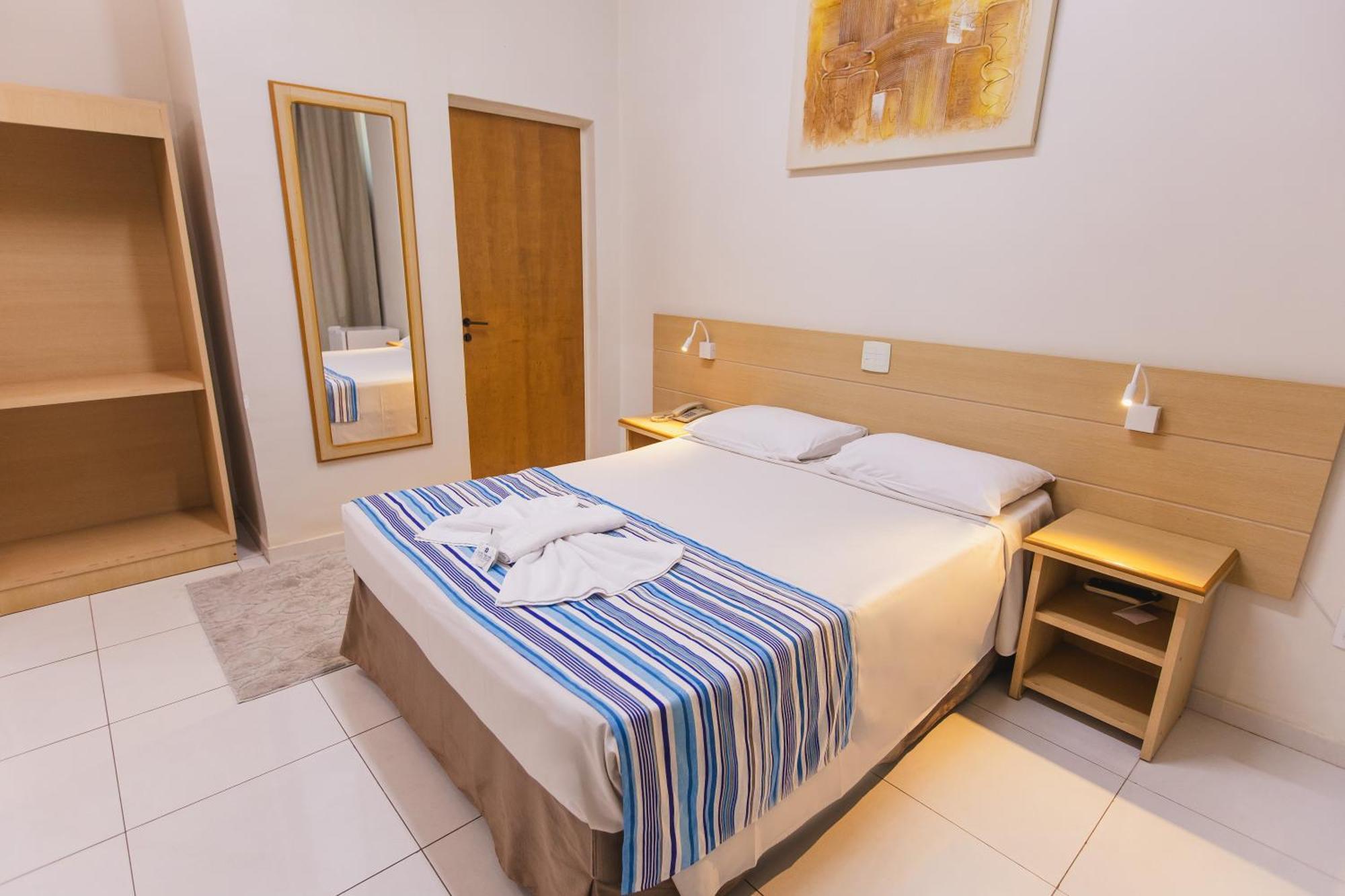 Hotel Dan Inn Barretos By Nacional Inn Exteriör bild